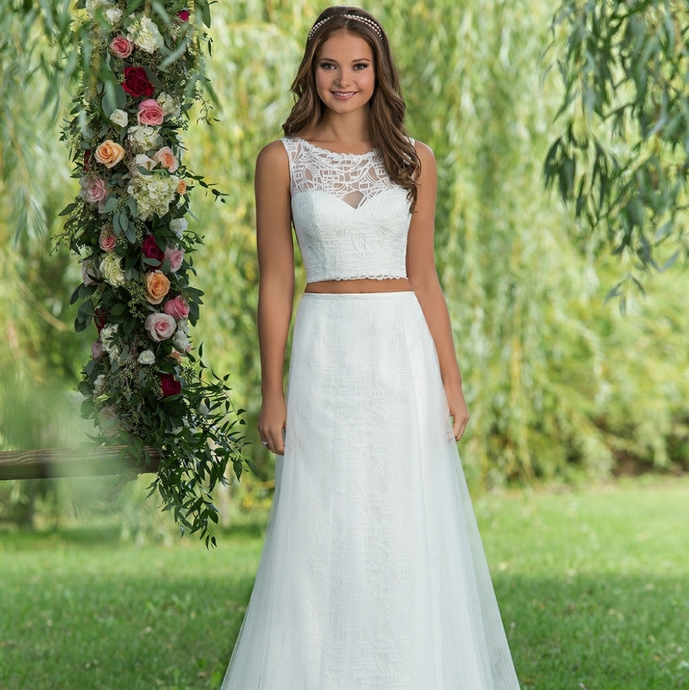 New un-altered Sweetheart 6140 wedding dress